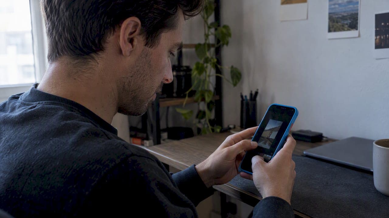 Vertical Video Editing: A Practical 9:16 Workflow